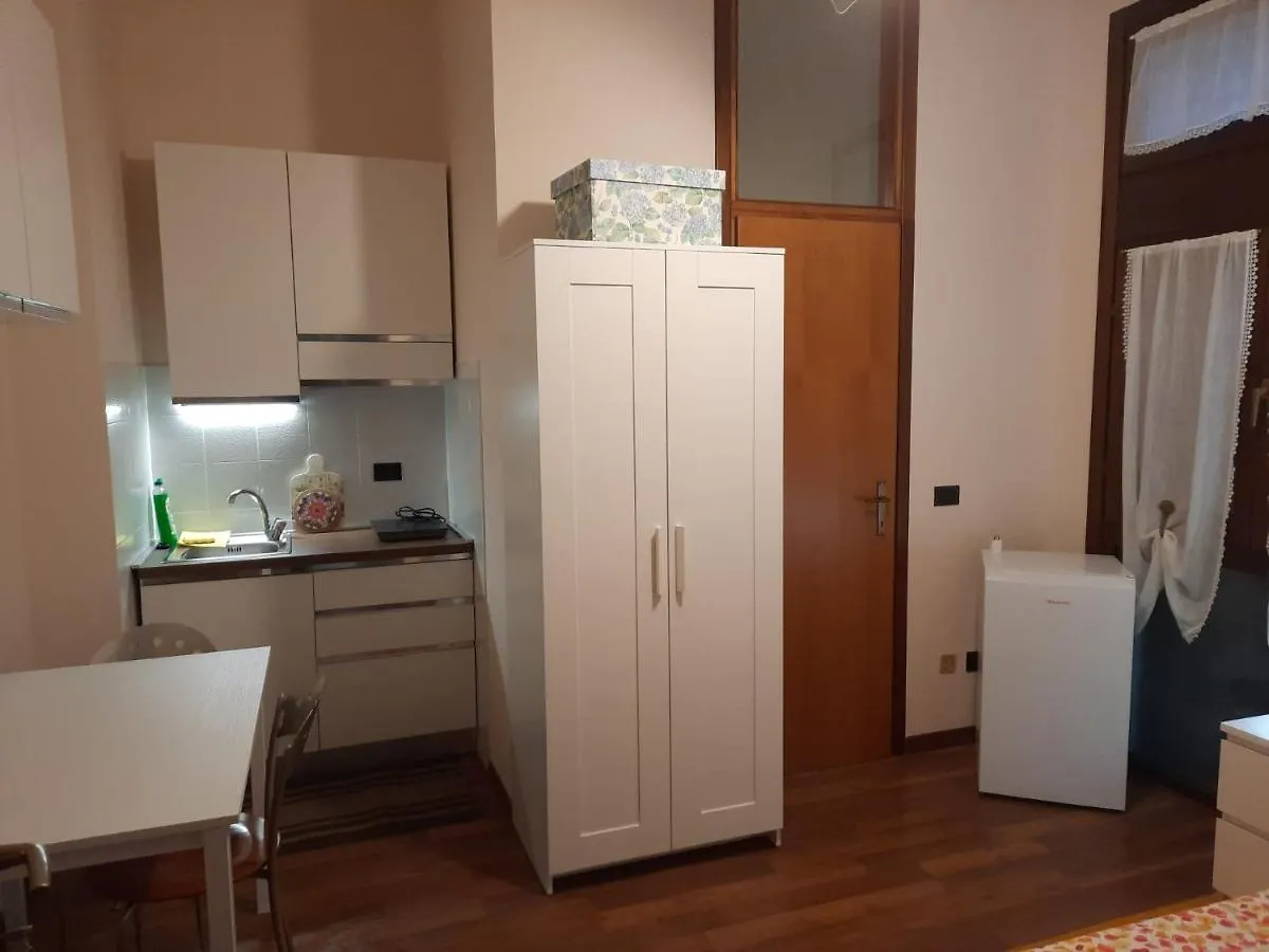 Monolocale In Villa Con Giardino Vicino Al Centro Verona Itálie