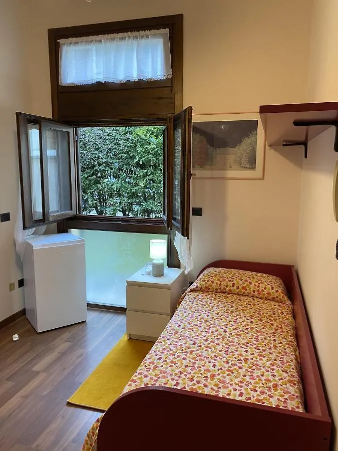 Monolocale In Villa Con Giardino Vicino Al Centro Verona Apartment